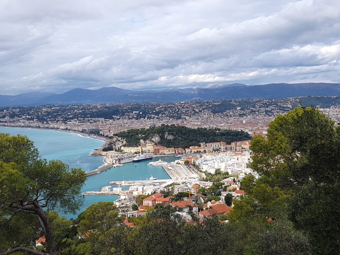 Navigating The French Riviera: A Luxury Experience.